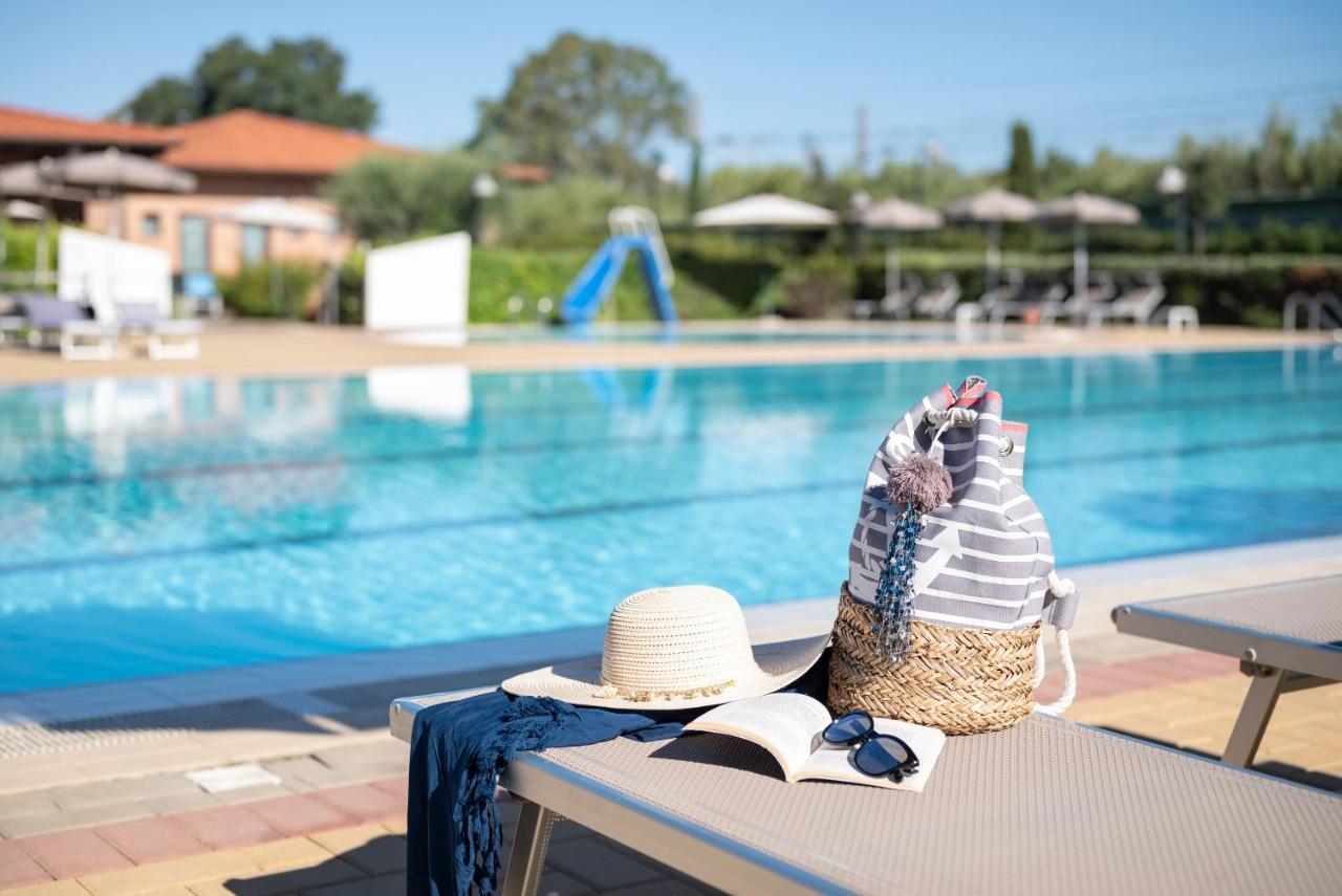 Villaggio Il Girasole ฟอลลอนนีกา ภายนอก รูปภาพ
