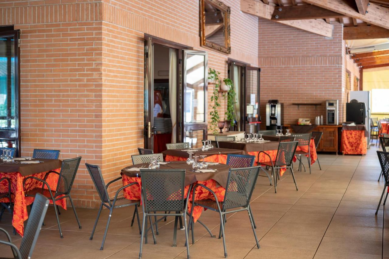 Villaggio Il Girasole ฟอลลอนนีกา ภายนอก รูปภาพ