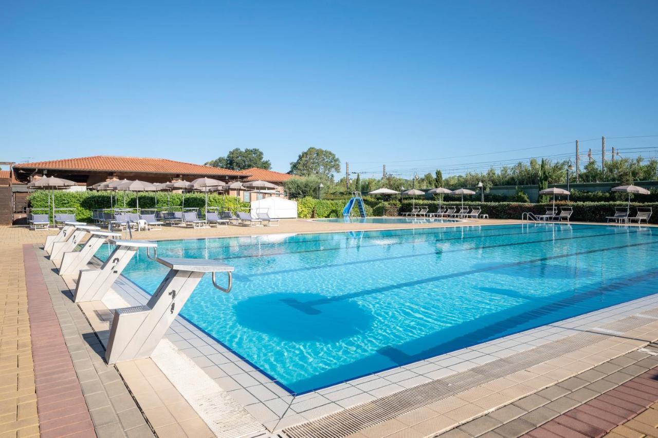 Villaggio Il Girasole ฟอลลอนนีกา ภายนอก รูปภาพ