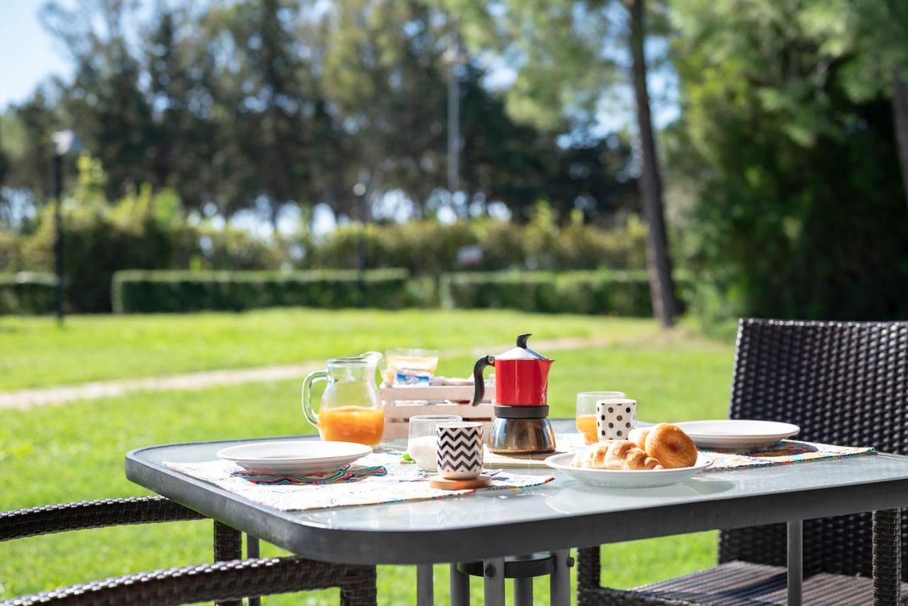 Villaggio Il Girasole ฟอลลอนนีกา ภายนอก รูปภาพ