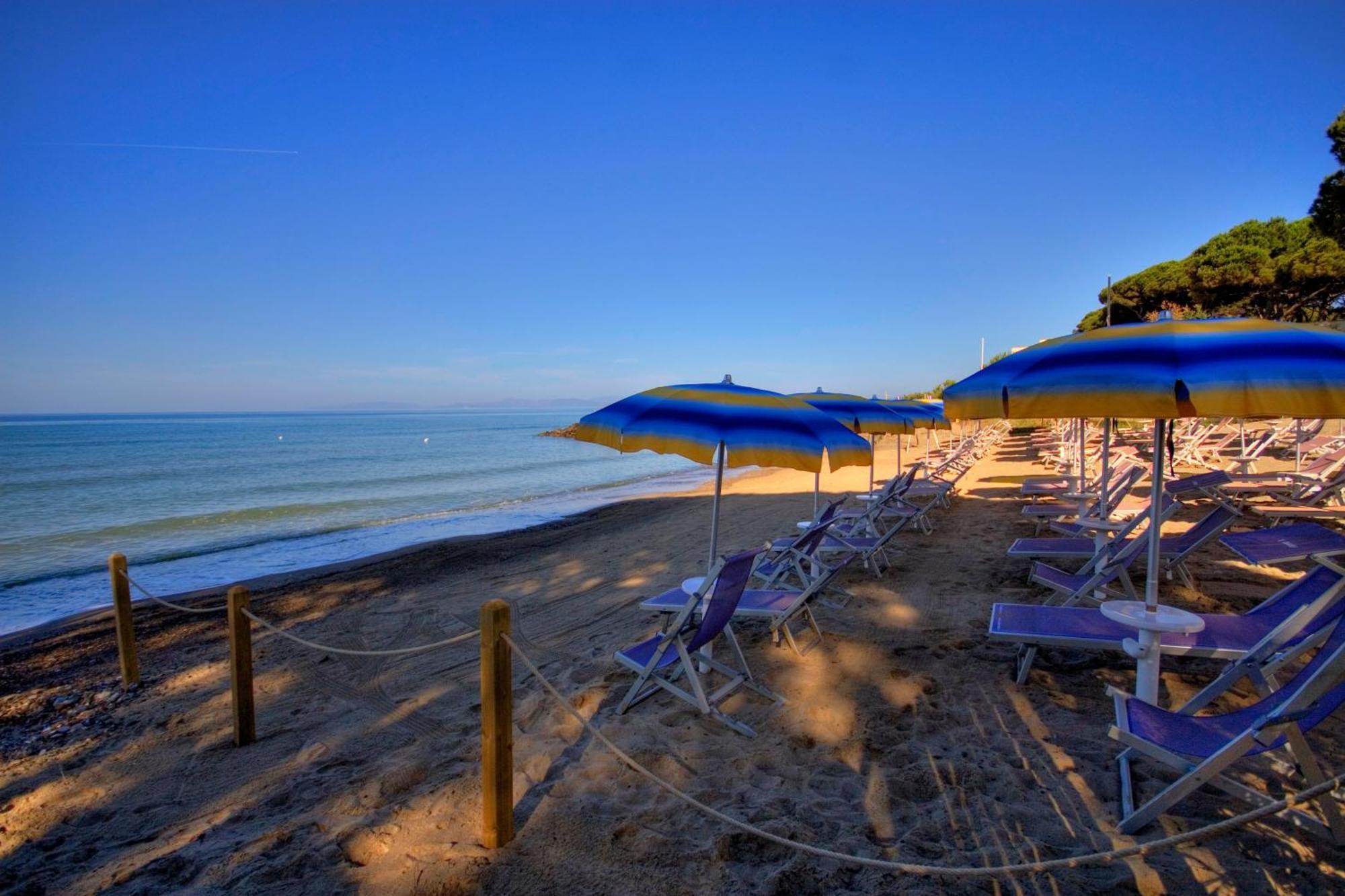 Villaggio Il Girasole ฟอลลอนนีกา ภายนอก รูปภาพ