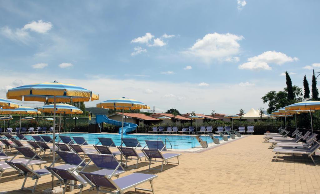 Villaggio Il Girasole ฟอลลอนนีกา ภายนอก รูปภาพ