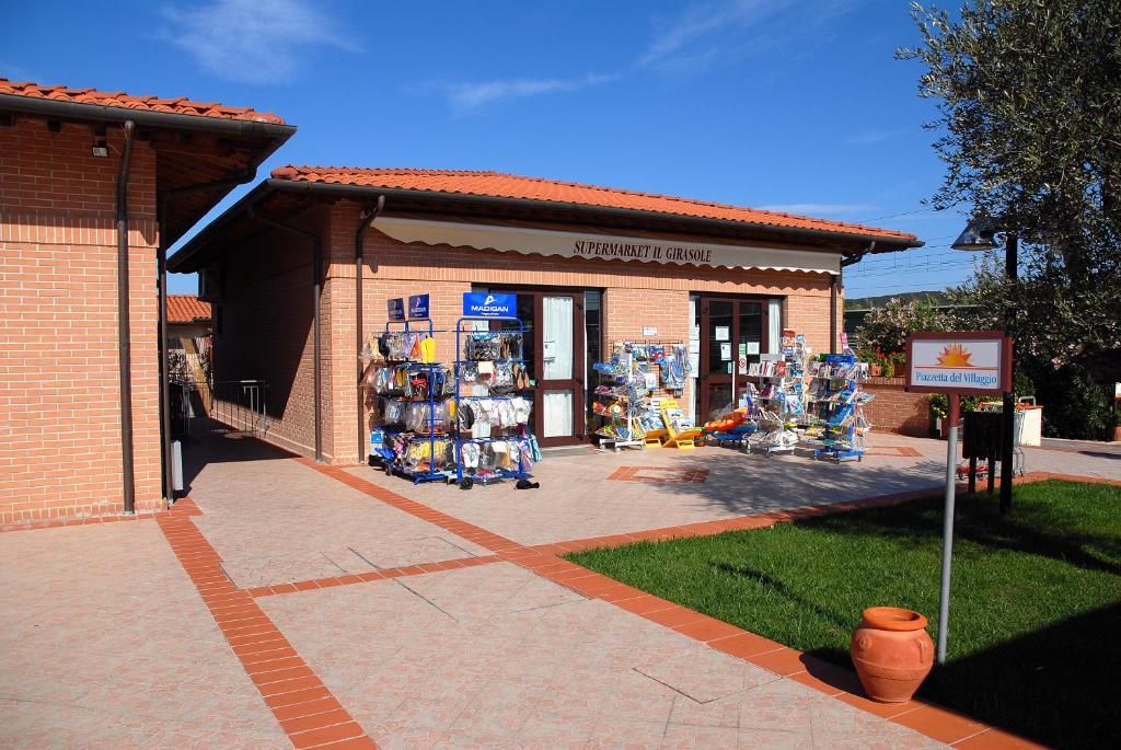 Villaggio Il Girasole ฟอลลอนนีกา ภายนอก รูปภาพ